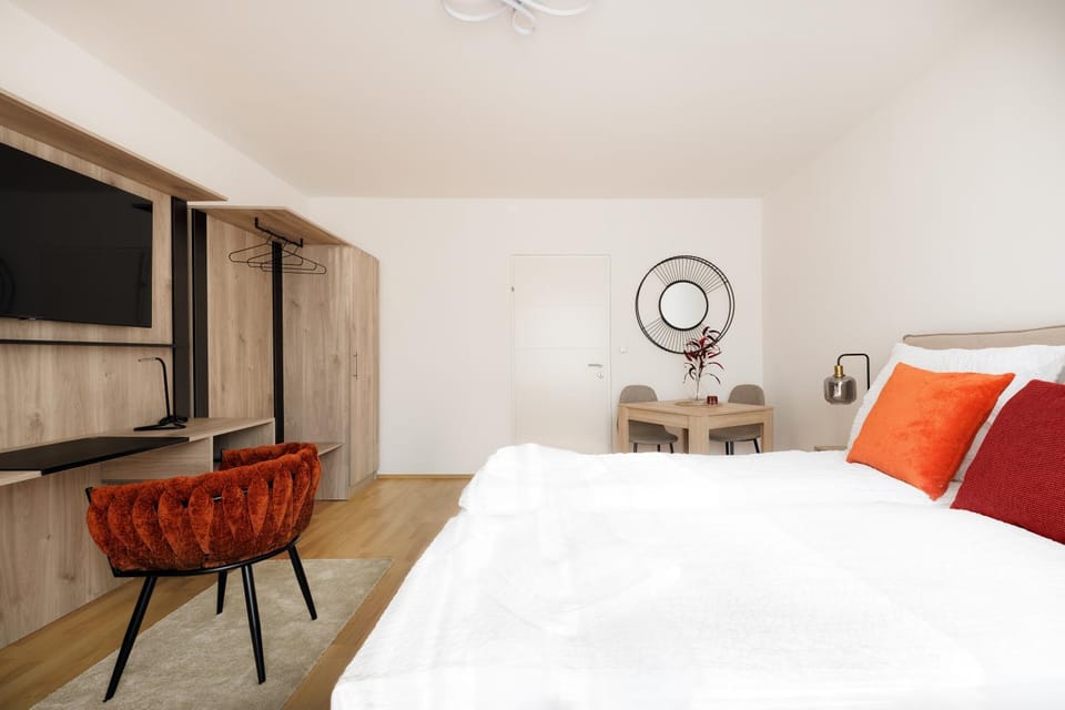 Bed, Living room, Bedroom