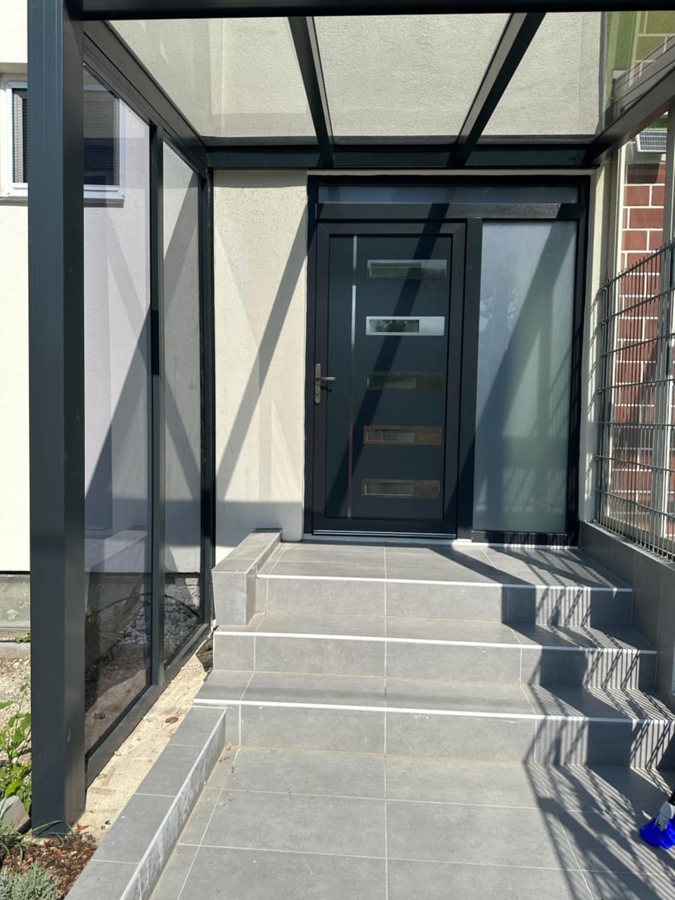 Facade/entrance