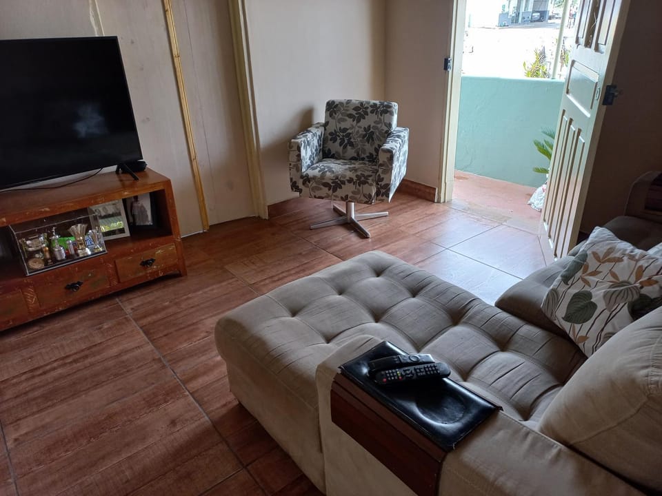 Communal lounge/ TV room, TV and multimedia, Living room, Seating area