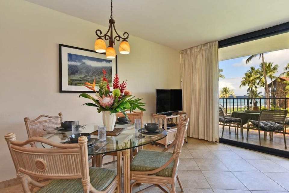 Papakea K306 · PK K306 Remodeled Condo Ocean Views Heated Pools House in Kaanapali
