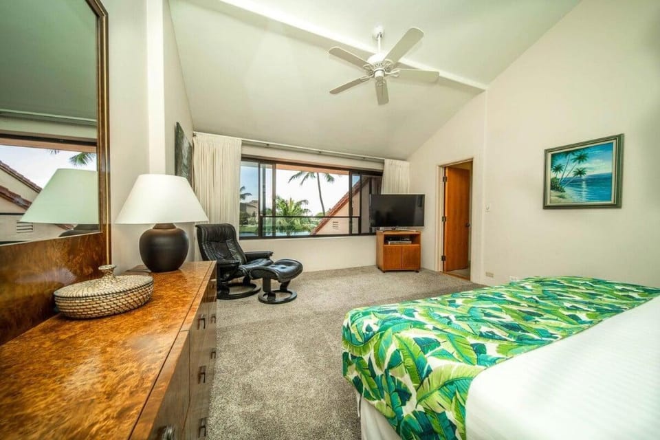 Kaanapali Royal B303 · KRL B303 Relaxing 2BD on Golf Course w Po House in Kaanapali
