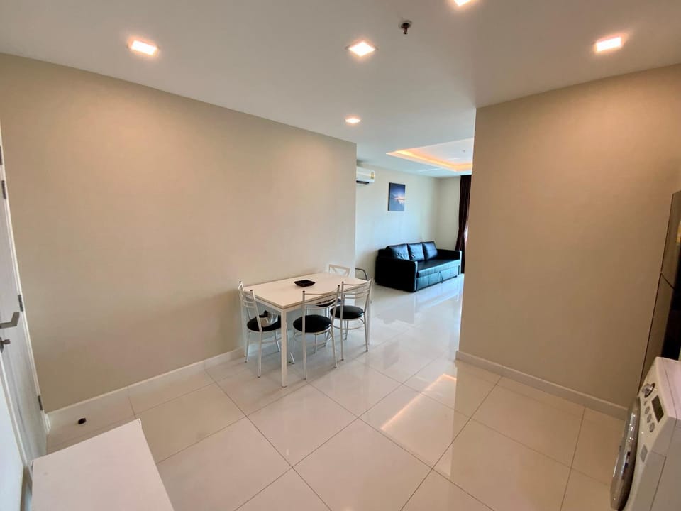 One Tower 16 by ThaiminatorPattaya Apartment in Pattaya City