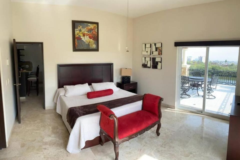 DEPARTAMENTO EN FRACC PRIVADO 200mts2 Apartment in Mazatlan