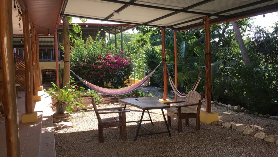 Casa Flores Carrillo - Monkey Cabena House in Puerto Carrillo