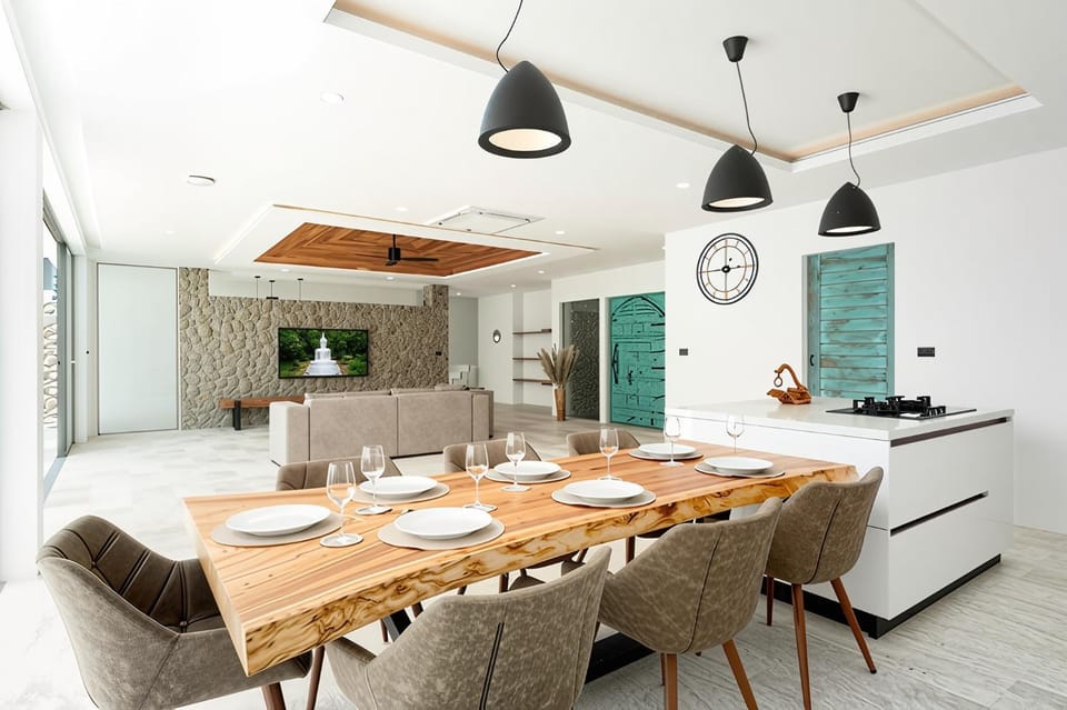 Living room, Dining area