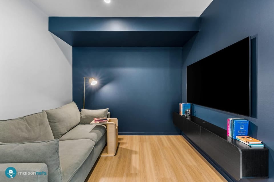 South Brisbane Unit with Parking and Pool Apartment in Brisbane City