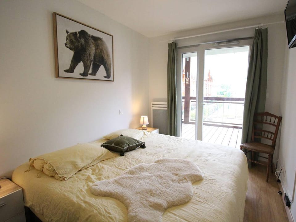 Appartement Cozy 3P avec Balcon Sud, Garage et Proche Golf - Montauban-de-Luchon - FR-1-313-227 Apartment in Occitanie