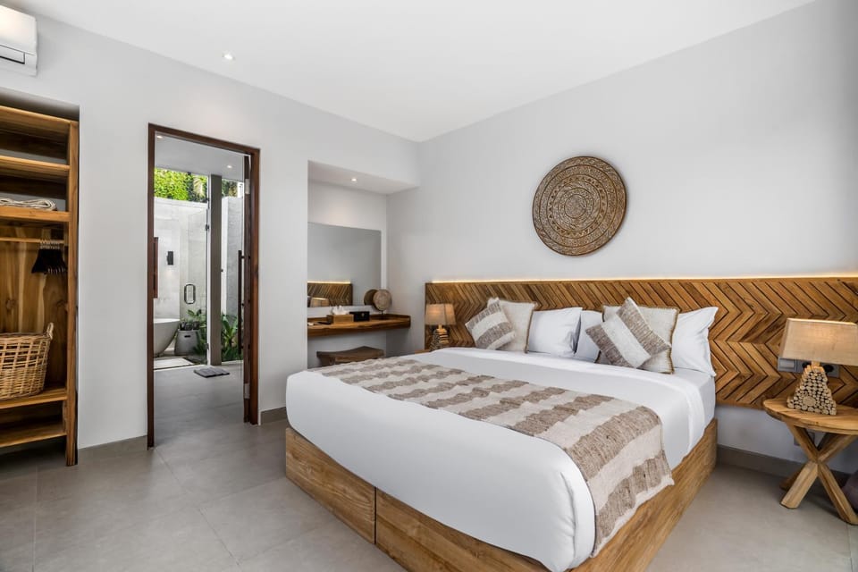 Bed, Photo of the whole room, Bedroom, internet, wardrobe, air conditioner