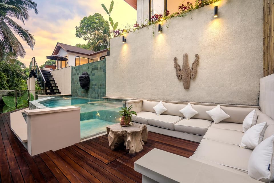 Seating area, Pool view, Swimming pool