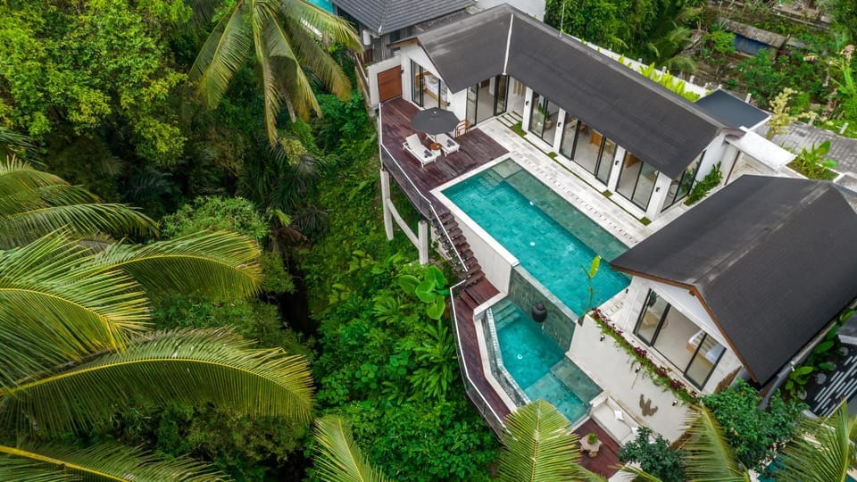 Property building, Bird's eye view, Swimming pool, internet