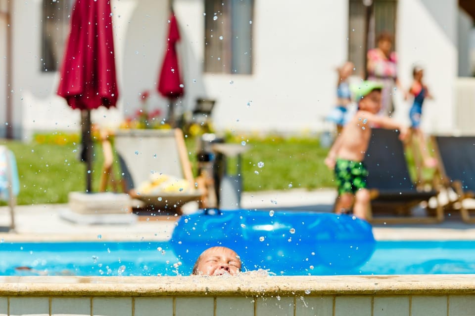Swimming pool, Swimming pool