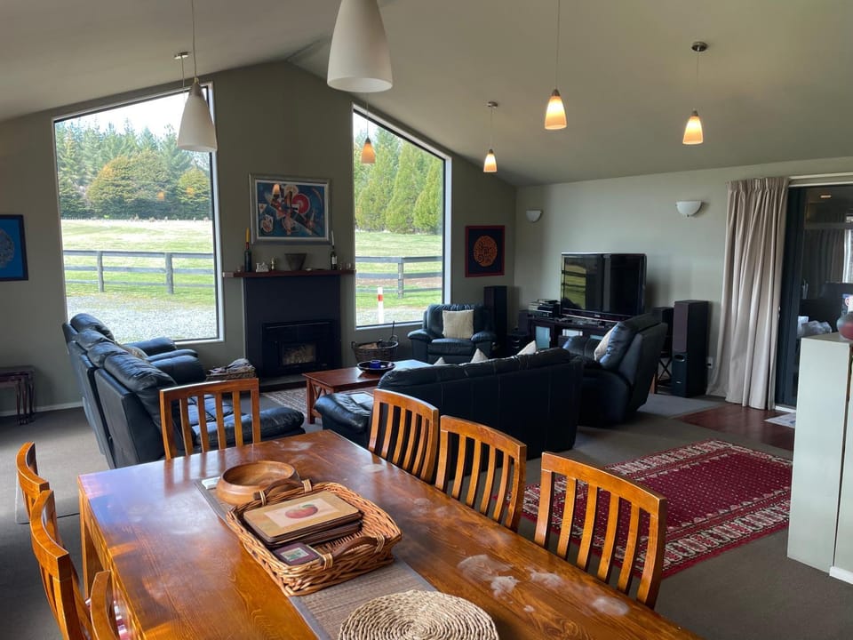 Waiora lodge House in Manawatū-Whanganui, New Zealand