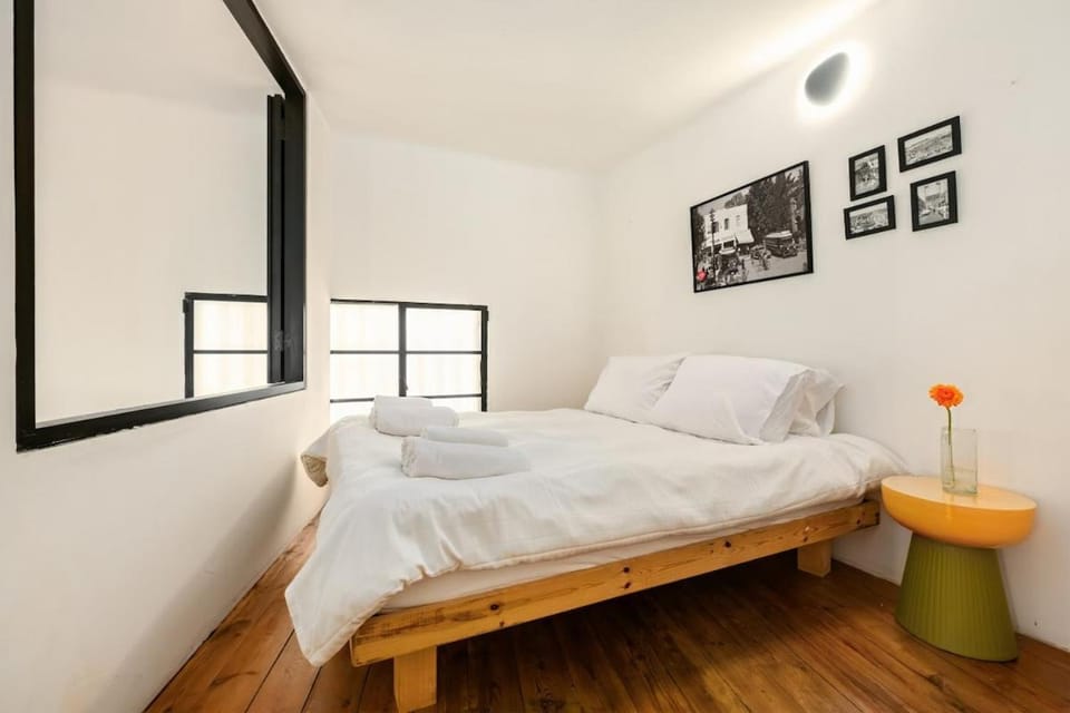 Chic 1BR Apt Urban Design by SeaNRent Apartment in Tel Aviv-Yafo