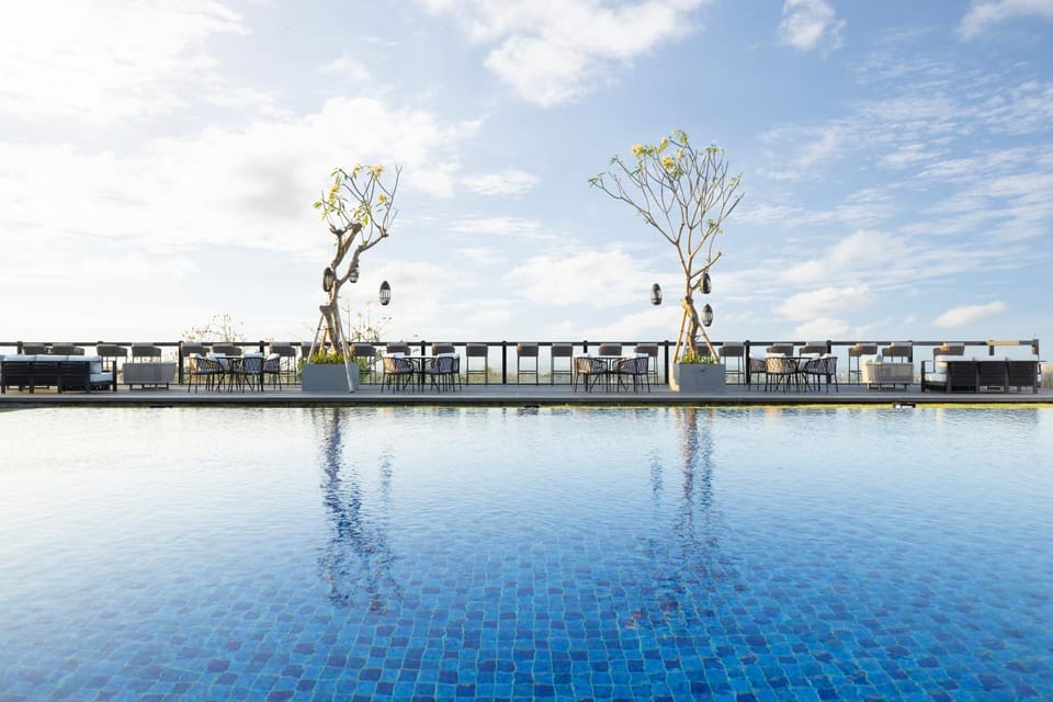 Day, Pool view, Swimming pool, sunbed
