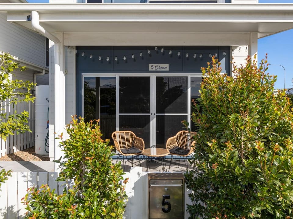 Oceans Five - Beachside Paradise House in Kingscliff