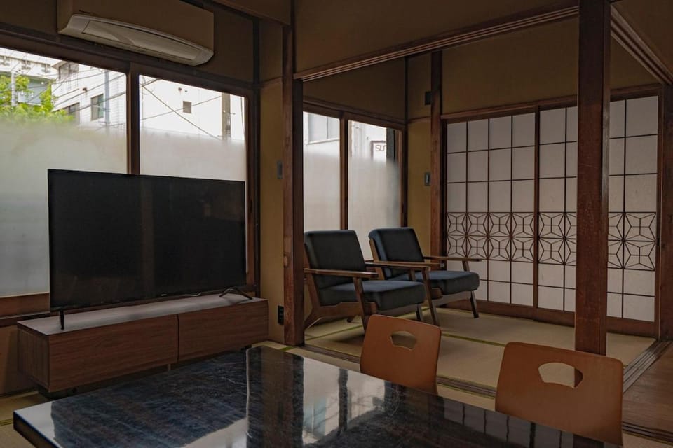TV and multimedia, Living room, Seating area