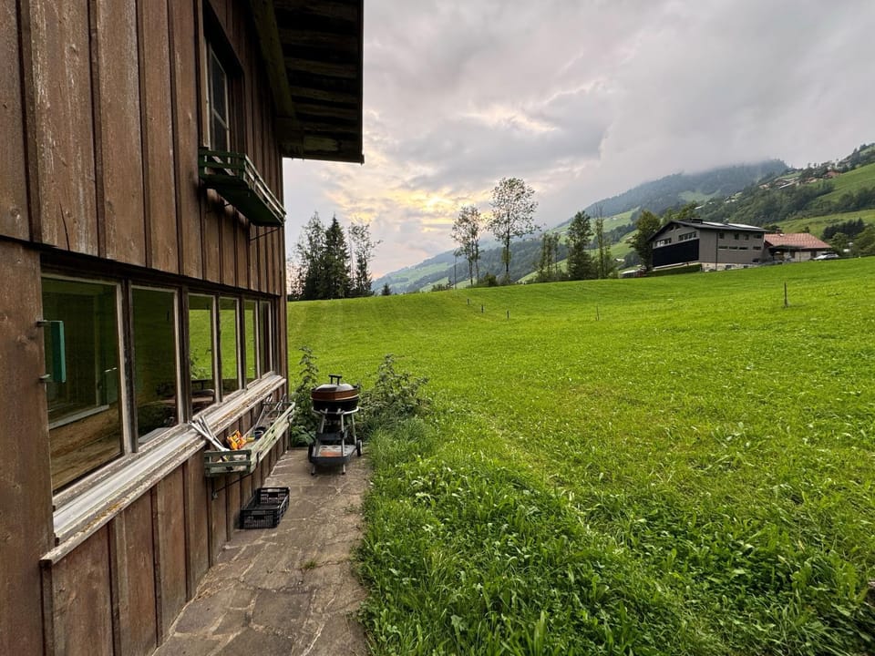 Property building, Day, Natural landscape, BBQ facilities, Garden, Garden view, Mountain view