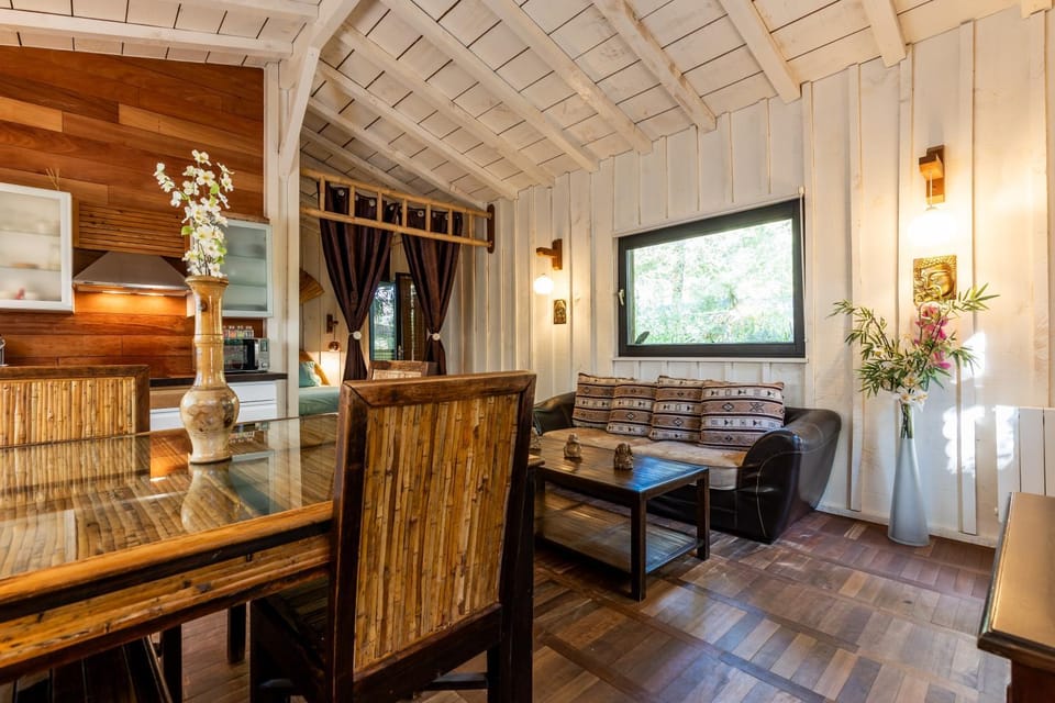 Property building, Living room