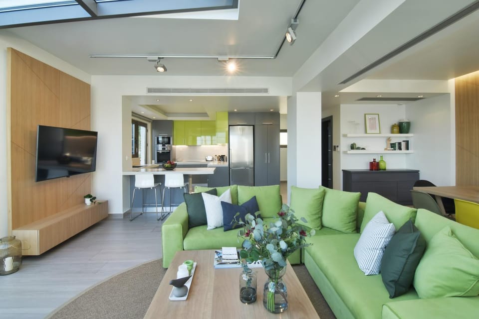 Kitchen or kitchenette, Living room, Seating area