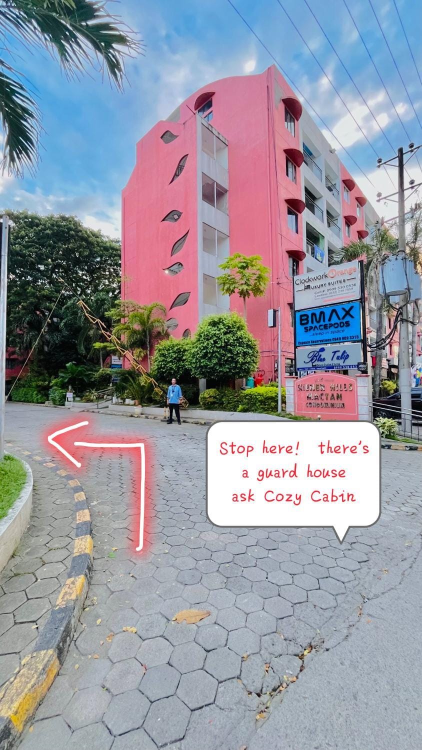 Golden 8 Airport Hostel - Mactan Cebu Capsule hotel in Lapu-Lapu City
