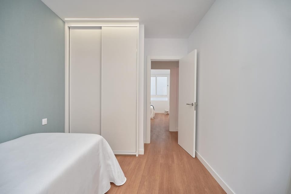 Bed, Photo of the whole room, Bedroom, wardrobe