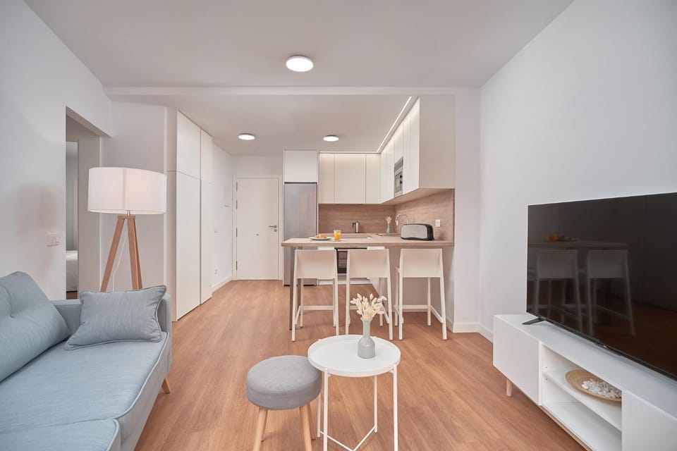 Communal lounge/ TV room, TV and multimedia, Kitchen or kitchenette, Seating area, Dining area