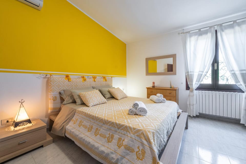 Living room, Bedroom