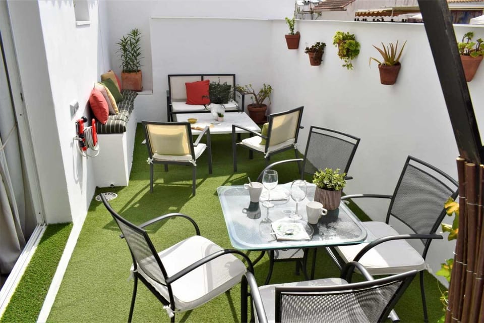 Ático de Arte Bañado en Sol Apartment in Seville
