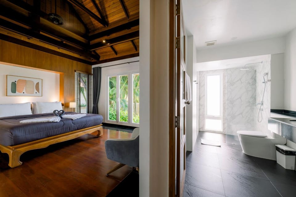 Bathroom, Bedroom