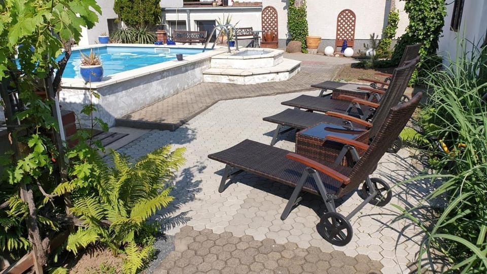 Pension Münch "Am Anger" Bed and Breakfast in Saxony