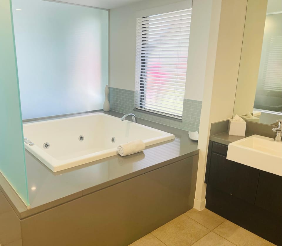 Hot Tub, Bathroom, Bath