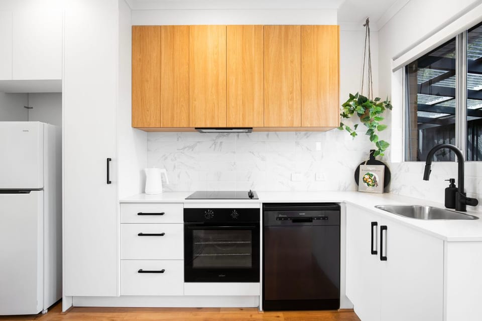 Frankie's Retreat Henley Beach Apartment in Adelaide