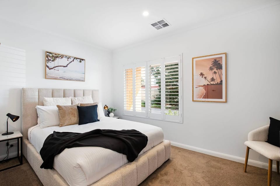 Frankie's Retreat Henley Beach Apartment in Adelaide