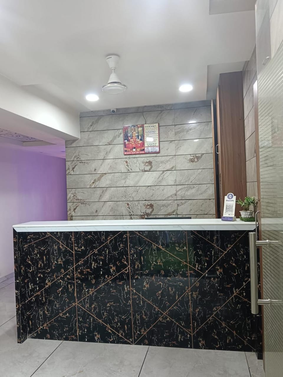 Hotel Midnight Hotel in Ahmedabad