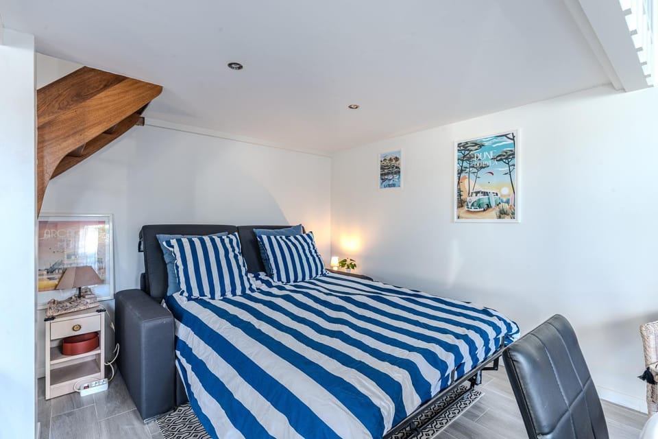 Living room, Bedroom