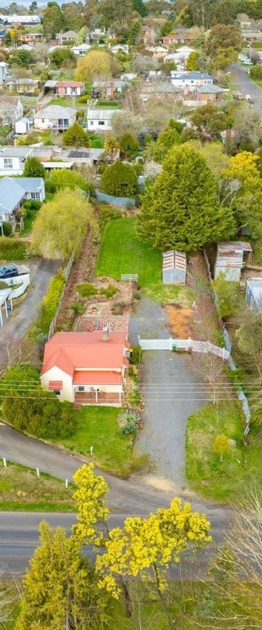 Perriman Cottage House in Daylesford