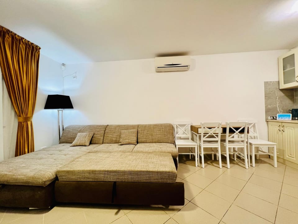 Living room, air conditioner
