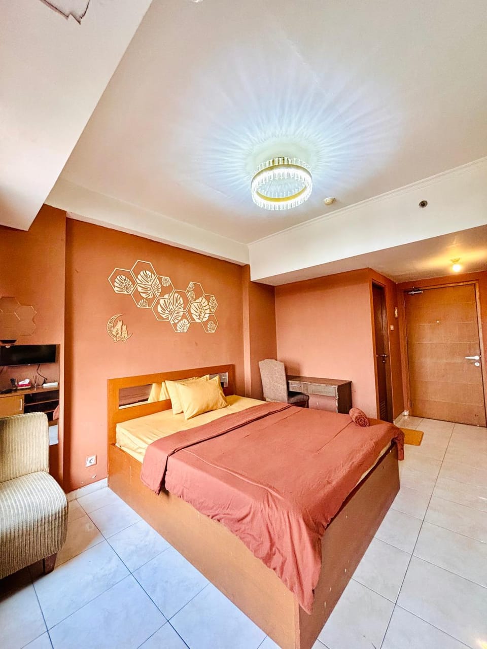 Bedroom, furniture