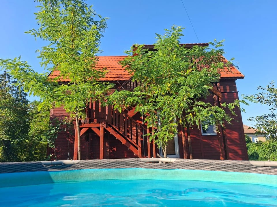 Property building, Swimming pool