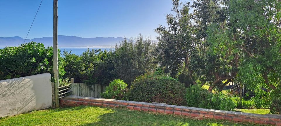Nearby landmark, Day, Natural landscape, Garden, Garden view, Sea view