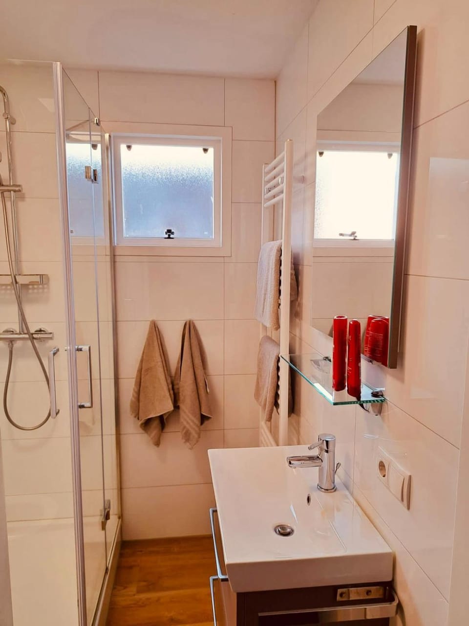 Shower, Bathroom, towels