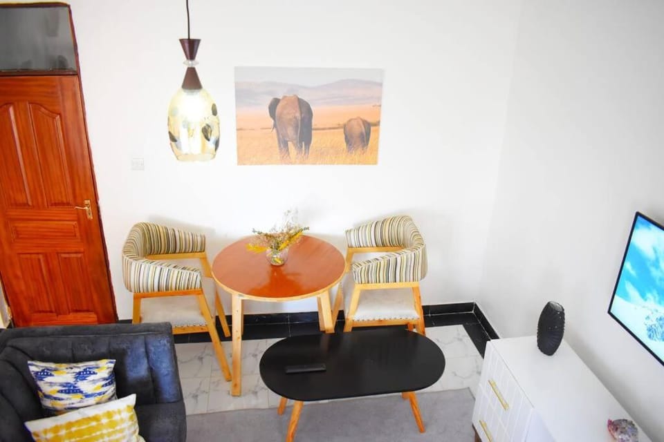 Xellent suites-Muru House Apartment in Kenya