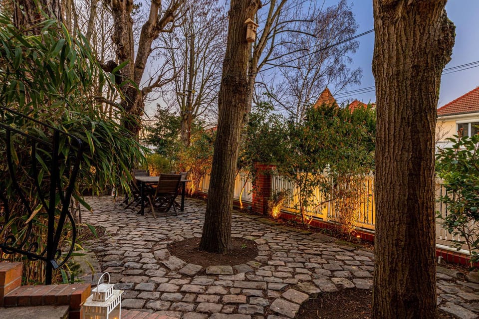 Property building, Garden