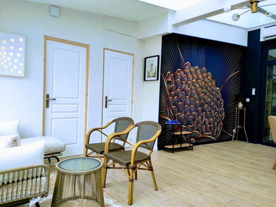 Living room, Seating area