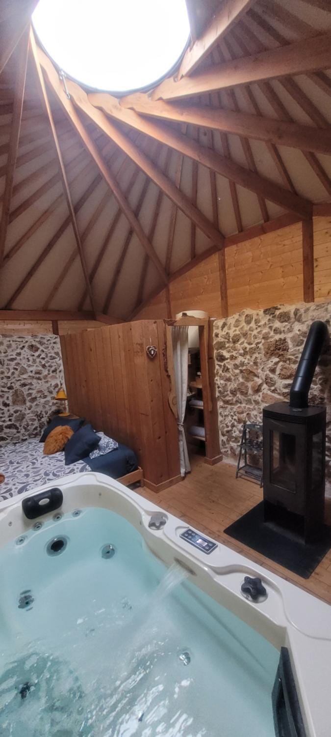 Ecolodges en Provence Bed and Breakfast in Saint-Maximin-la-Sainte-Baume