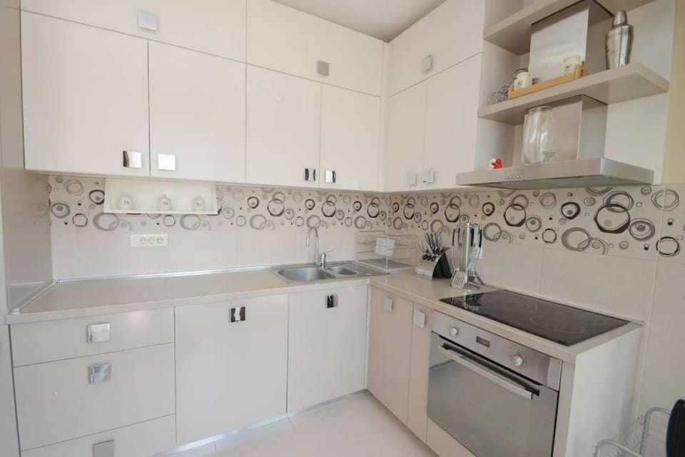 Four season seaview - lovely 2 bedroom apartment Apartment in Dobrota