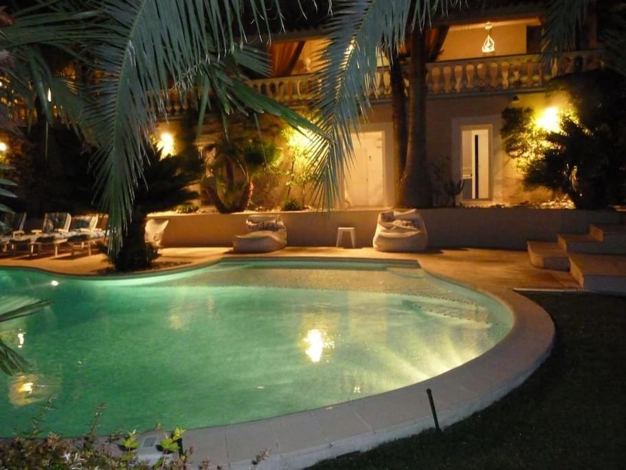 Dans villa spa hammam sauna piscine, 5 chambres Villa in Antibes