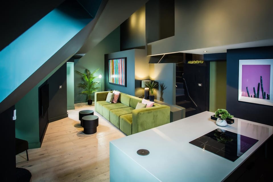 Kitchen or kitchenette, Living room