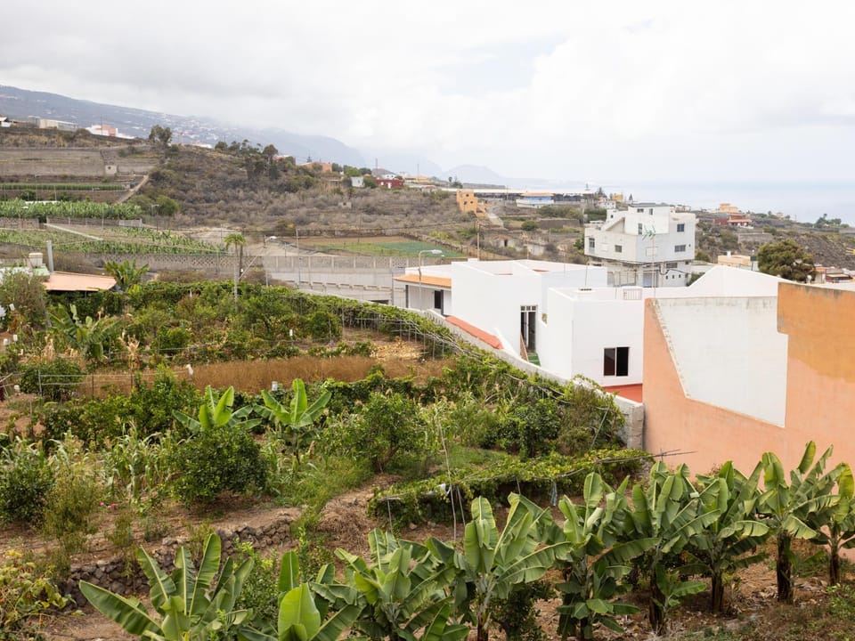 View (from property/room), Mountain view, Sea view