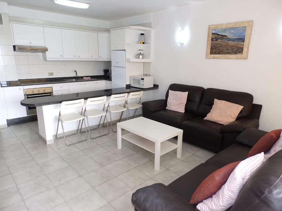 Kitchen or kitchenette, Living room, Dining area